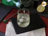 Spritz St-Germain mit Holunderblütenlikör, dem ultrafrischen Cocktail für den Sommer - Zubereitung Schritt 4