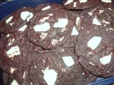Chewy White Chocolate, Chocolate Cookies - foto 3