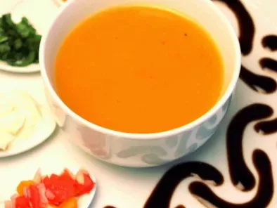 Gelbe Tomatensuppe