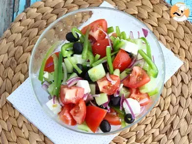 Griechischer Salat oder Horiatiki - foto 2