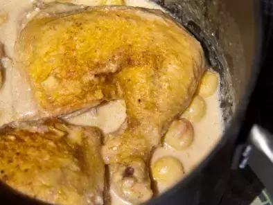 Huhn in Mandelsauce mit Weintrauben