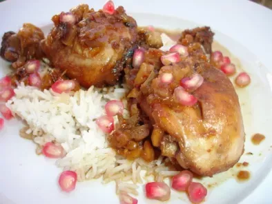 Persisches Huhn Fesenjan mit Gewürzreis