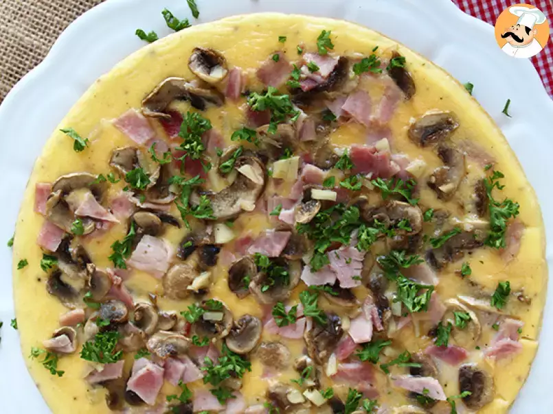 Super einfaches Omelett mit Pilzen, Schinken und Petersilie - foto 2