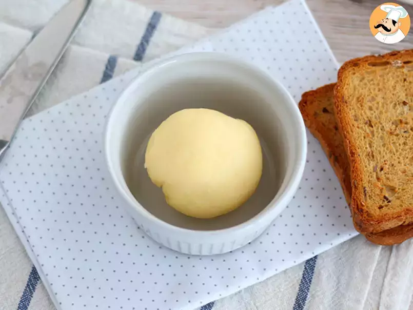 Wie macht man selbstgemachte Butter? - foto 2