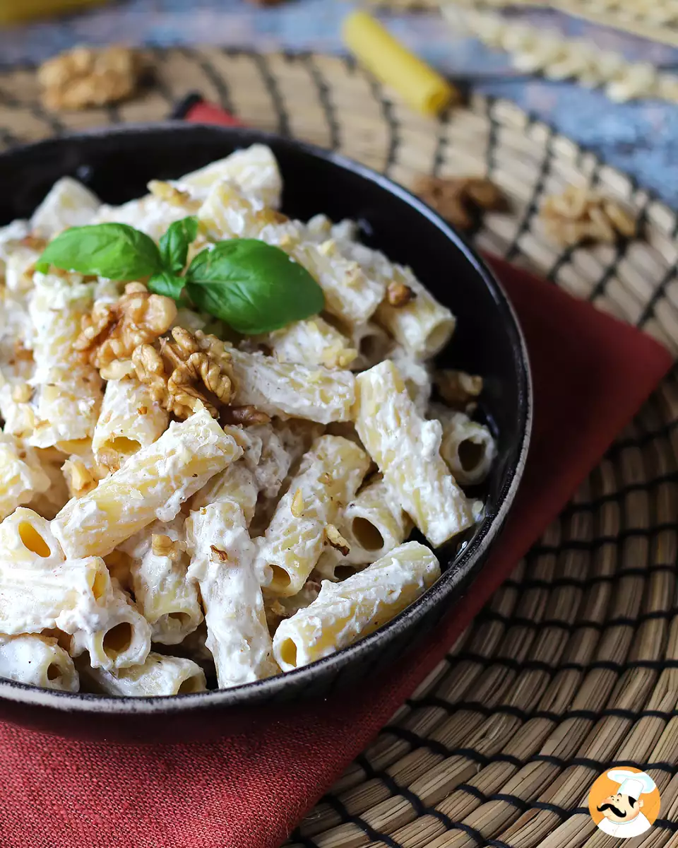 8. Tortiglioni mit Ricotta und Walnüssen