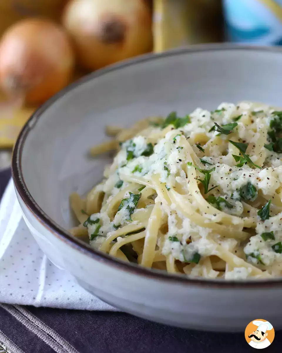 6. Cremige Spaghetti mit Zwiebeln