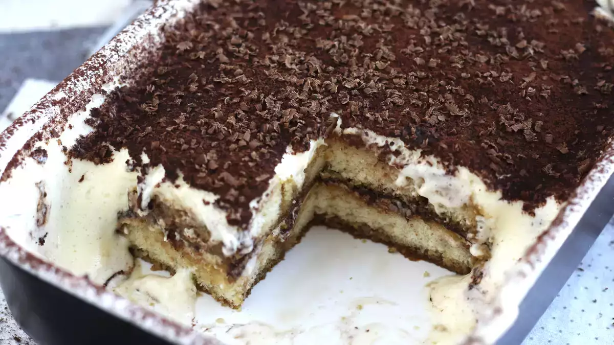 Italien sucht 100 freiwillige Richter für die Tiramisu-Weltmeisterschaft.
