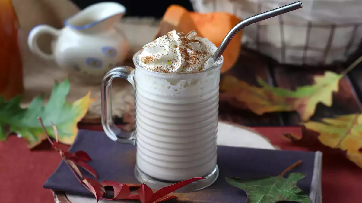 9 Herbstgetränke, die keine Moden kennen und auf die wir immer wieder zurückkommen, wenn die kalte Jahreszeit anbricht.