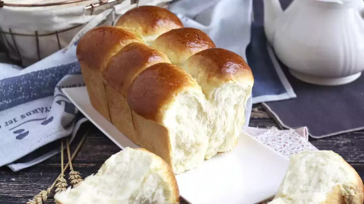 Wie man die fluffigste französische Brioche macht: Schritt-für-Schritt-Rezept für ein perfektes Ergebnis