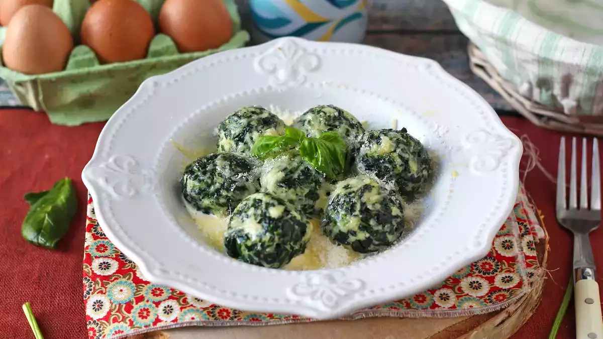 12 gebackene Festtagsgerichte, die sich leicht im Voraus zubereiten lassen (und auf dem Tisch immer gut aussehen)