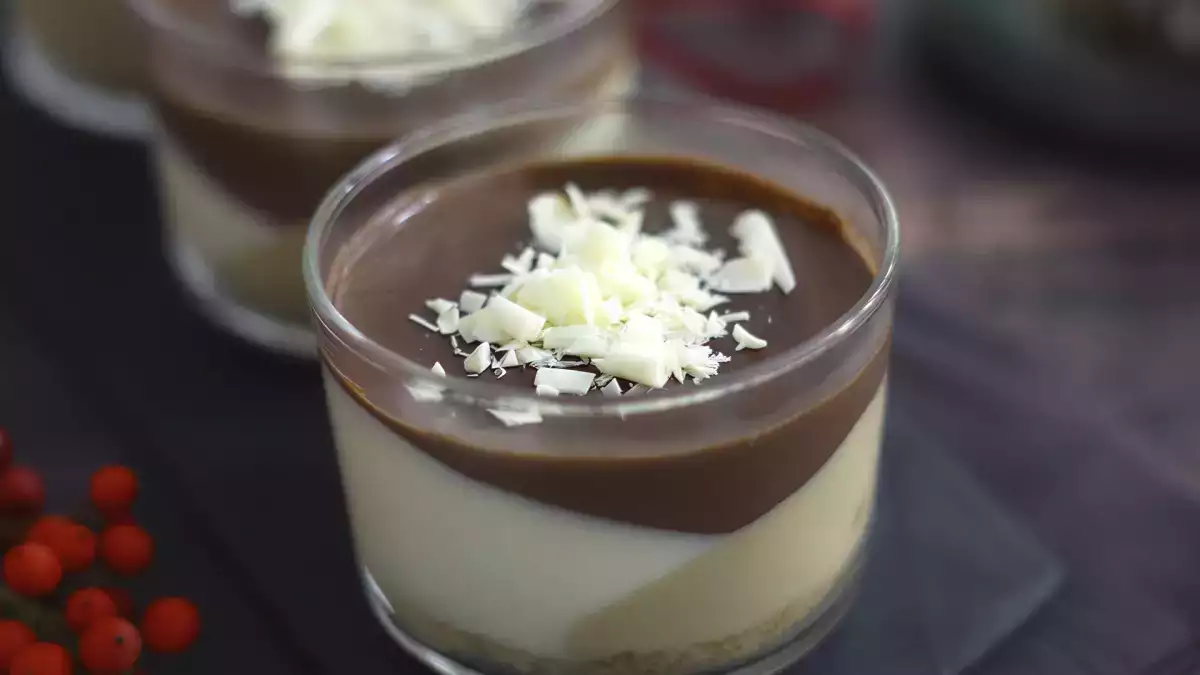 Nougat- und Schokoladentassen: das eleganteste (und einfachste) Dessert an Heiligabend
