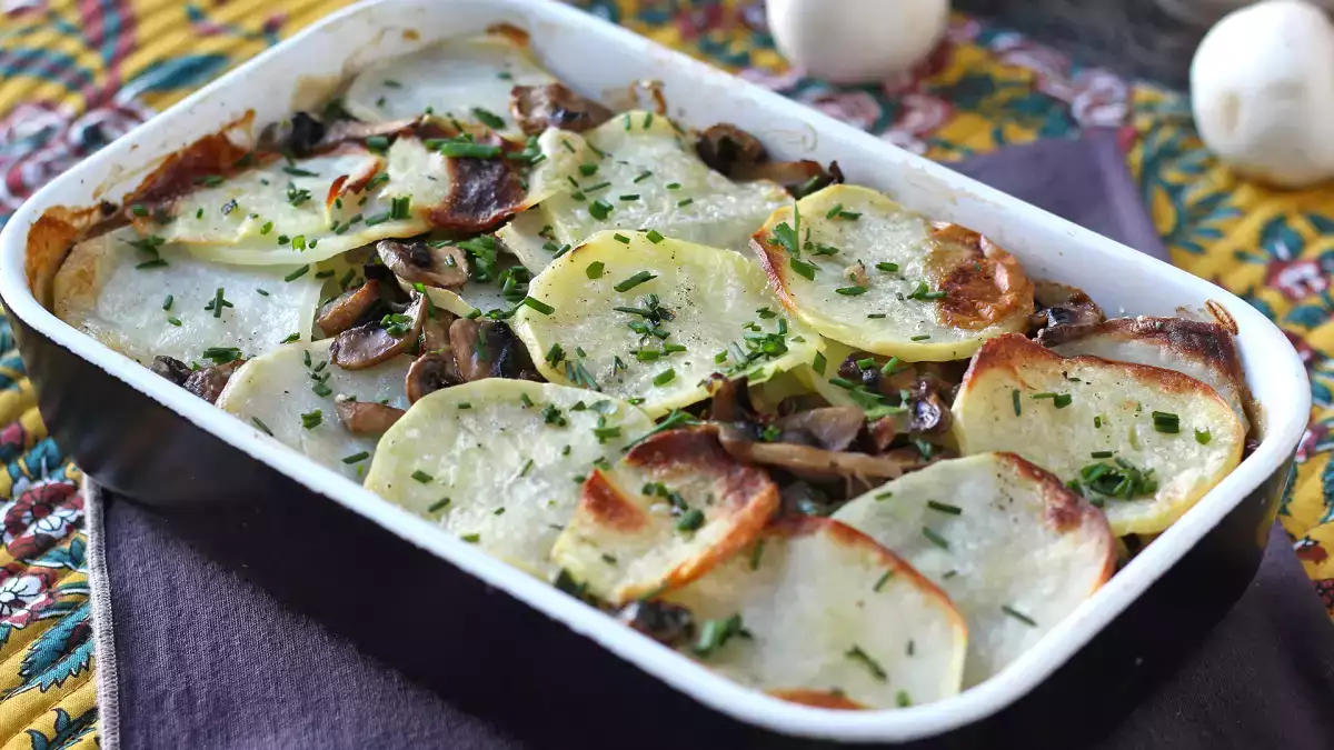 8 Kartoffelaufläufe, die jede Mahlzeit der Woche im Ofen, in der Fritteuse und mit Süßkartoffeln zubereiten