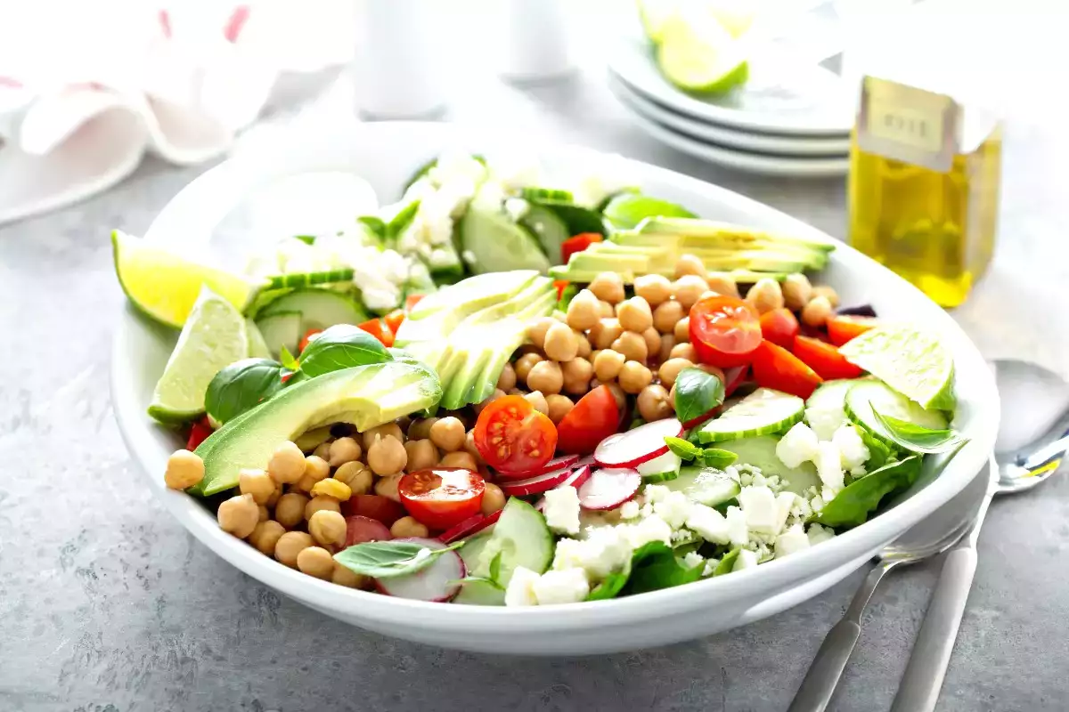 Verkleinern Sie Ihren Magen: Dieser in 10 Minuten zubereitete Salat erregt die Aufmerksamkeit von Experten