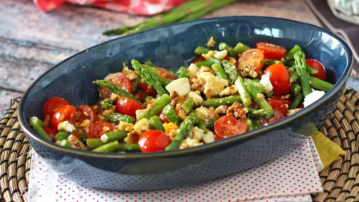 Sie sind in der Blütezeit: 9 Rezepte mit grünem Spargel, die das Beste aus der Saison machen