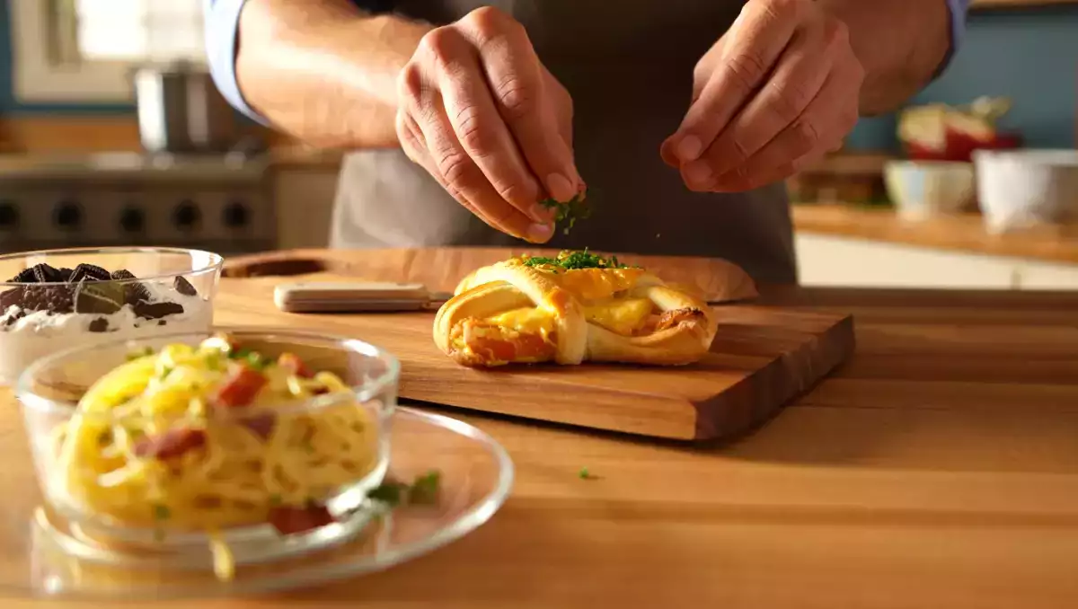 Tagesmenü, 30. April: köstliche Blätterteigtwister, Spaghetti Carbonara und Oreo-Mousse