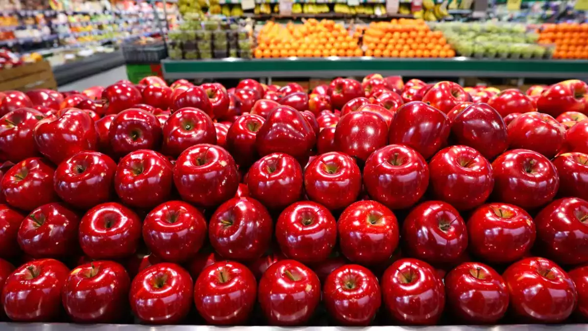 Trauen Sie den glänzenden Äpfeln aus dem Supermarkt? Es steckt etwas dahinter, was nur wenige wissen