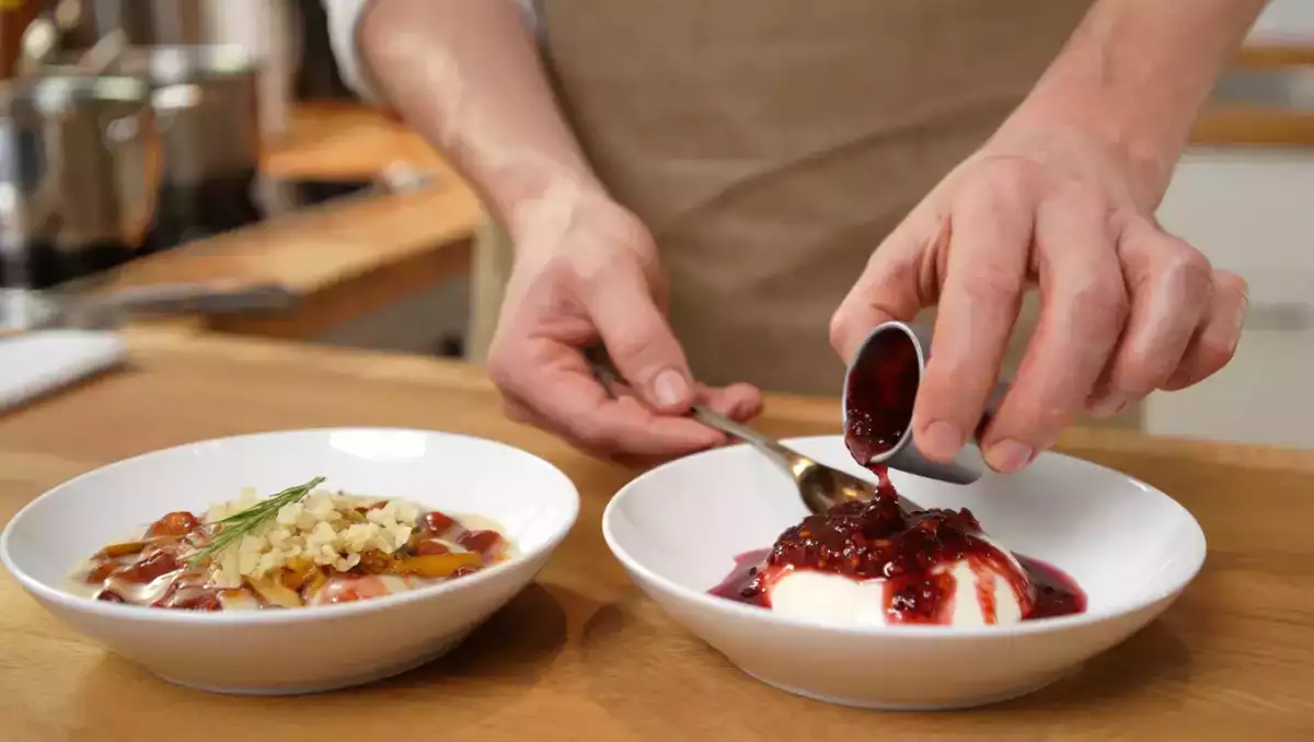 Tagesmenü, 9. Mai: köstliche Puten-Wraps, Rotkohlcremesuppe und feine Panna Cotta