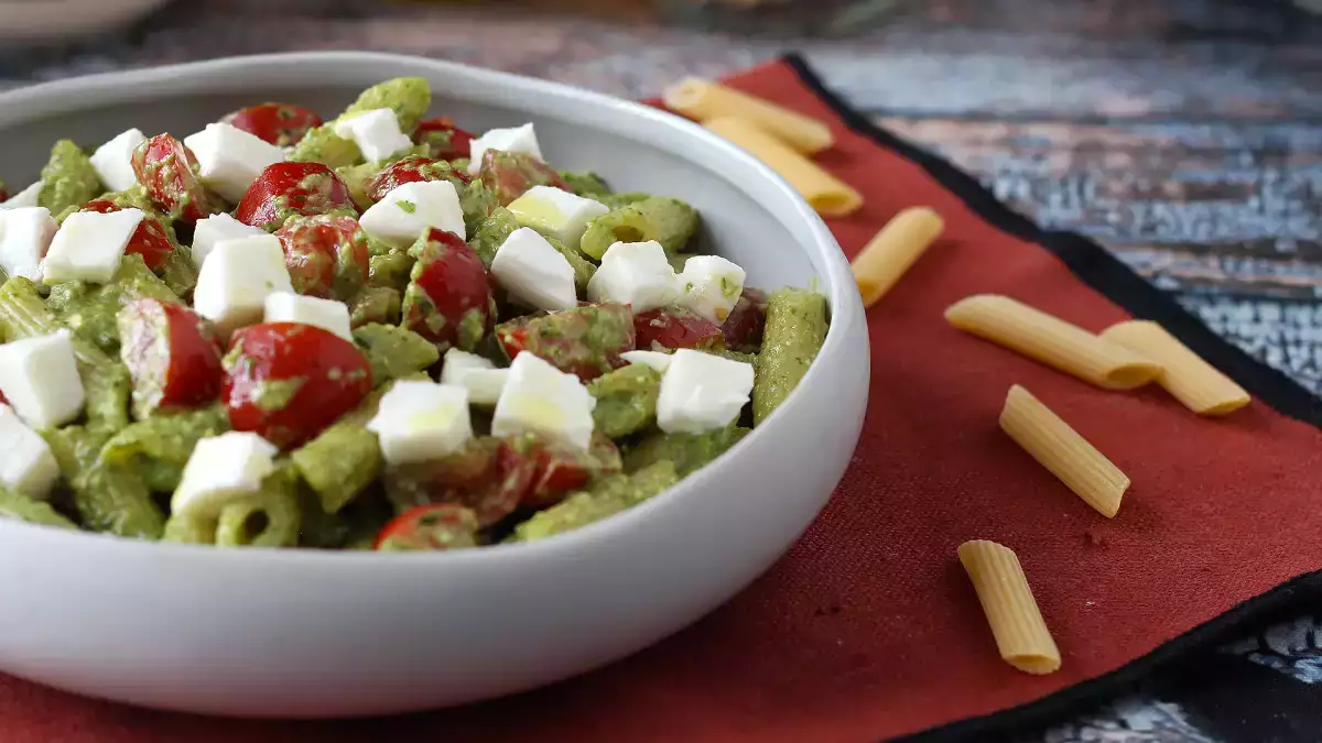 Ist Ihnen schon einmal aufgefallen, dass diese 6 Rezepte für kalte Nudeln eines gemeinsam haben: Sie verschwinden im Handumdrehen?