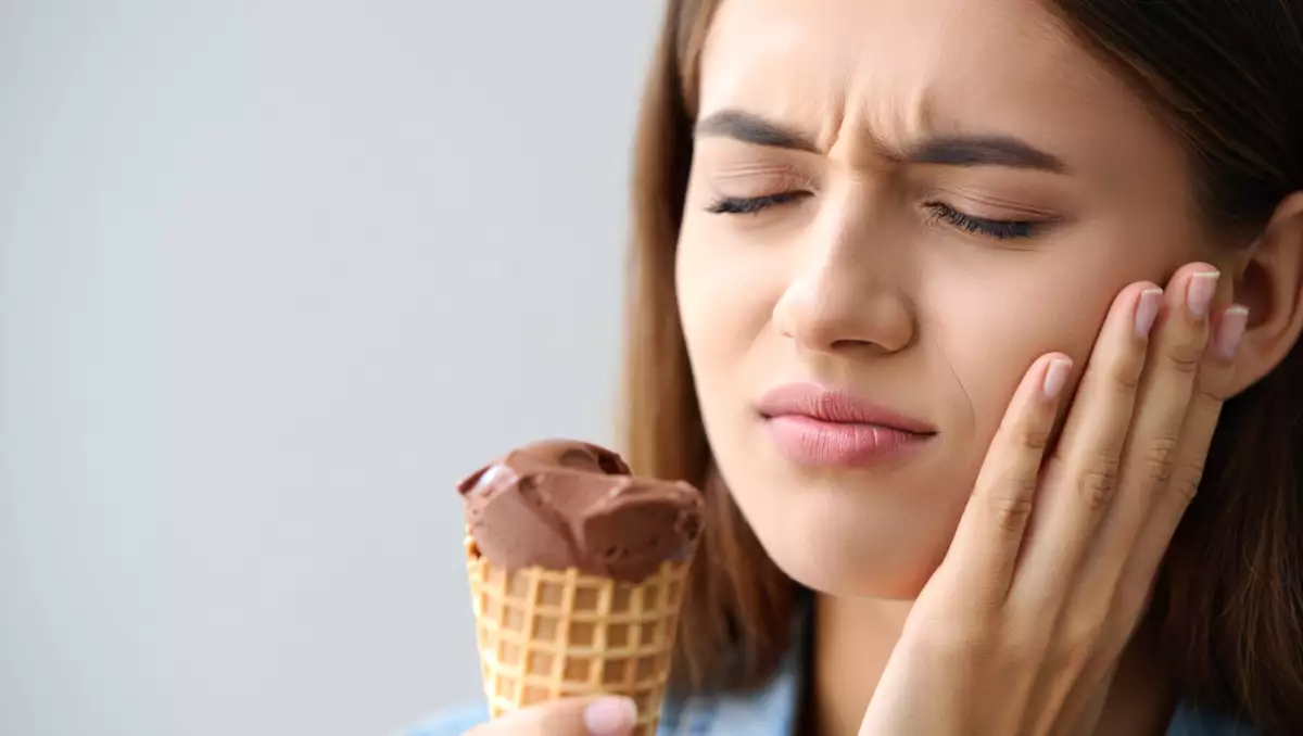 Kälteempfindliche Zähne: Welche hausgemachten Tricks funktionieren wirklich, um den Schmerz zu lindern?