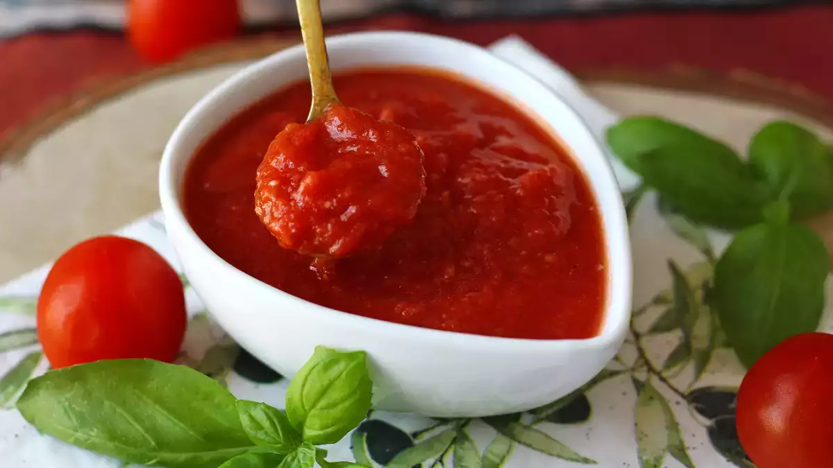 10 italienische Saucen, die jede Pasta völlig verwandeln