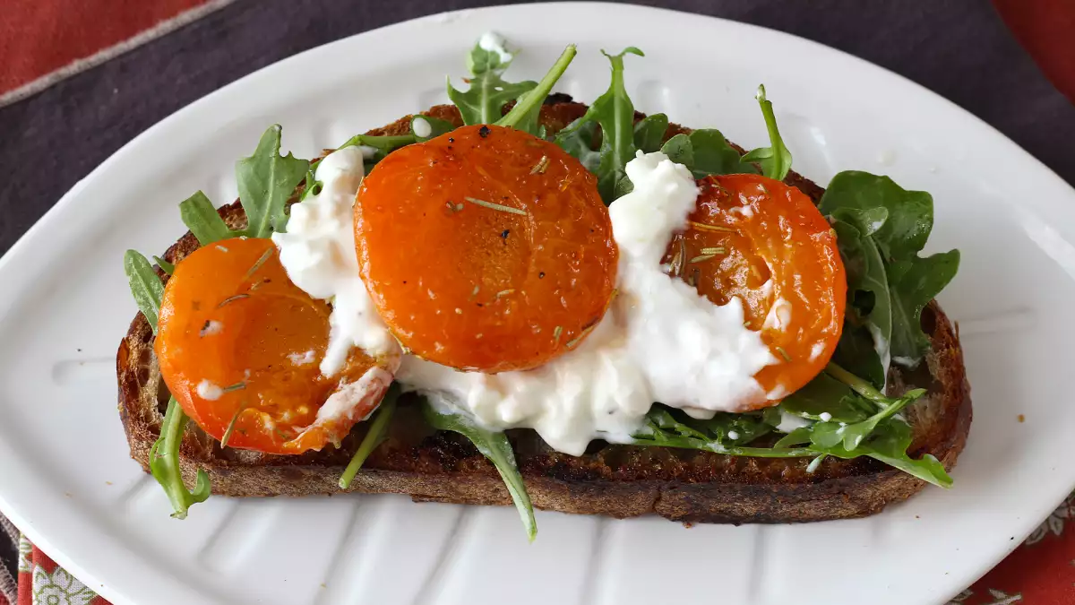 Sommer-Aperitif: 5 frische und farbenfrohe Rezepte – lecker und perfekt, um sie mit Freunden zu genießen