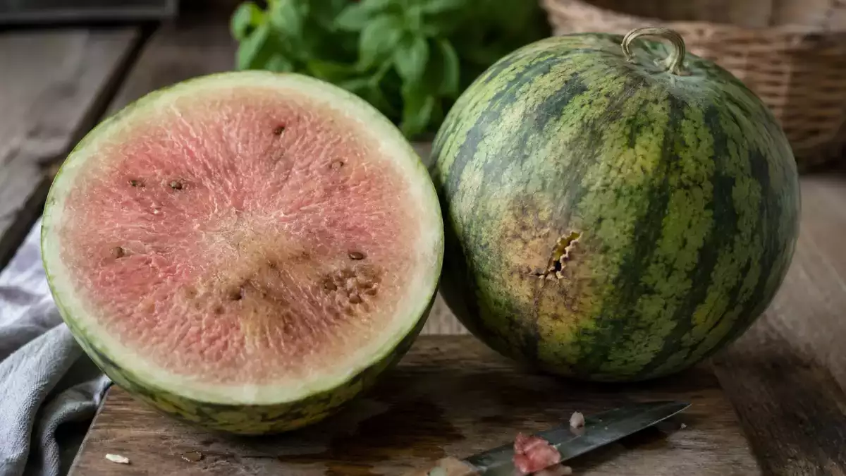 Woran erkennt man eine Wassermelone, die nicht gut ist? Unsere besten Tipps!