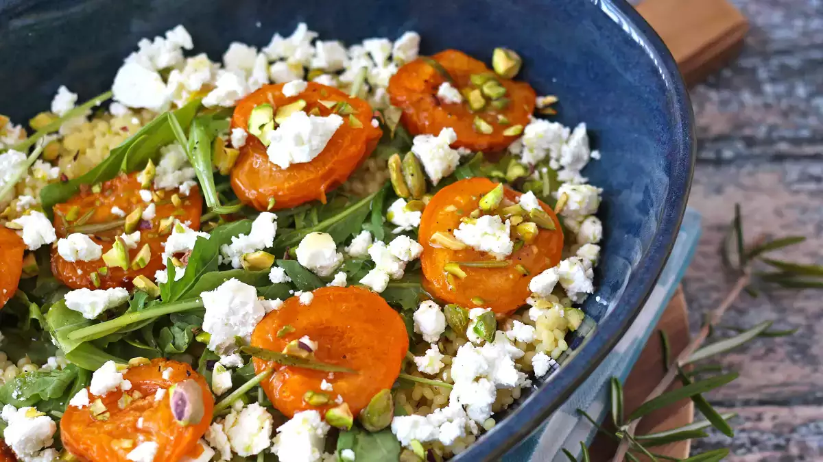 4 herzhafte Rezepte mit frischen Aprikosen, die Sie unbedingt probieren sollten, bevor die Saison vorbei ist