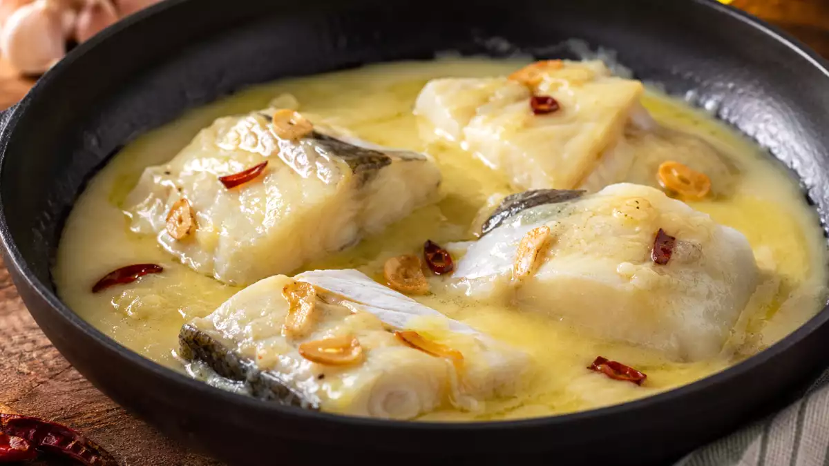 Pil-Pil-Sauce gerinnt? So retten Sie sie mit einem Sieb