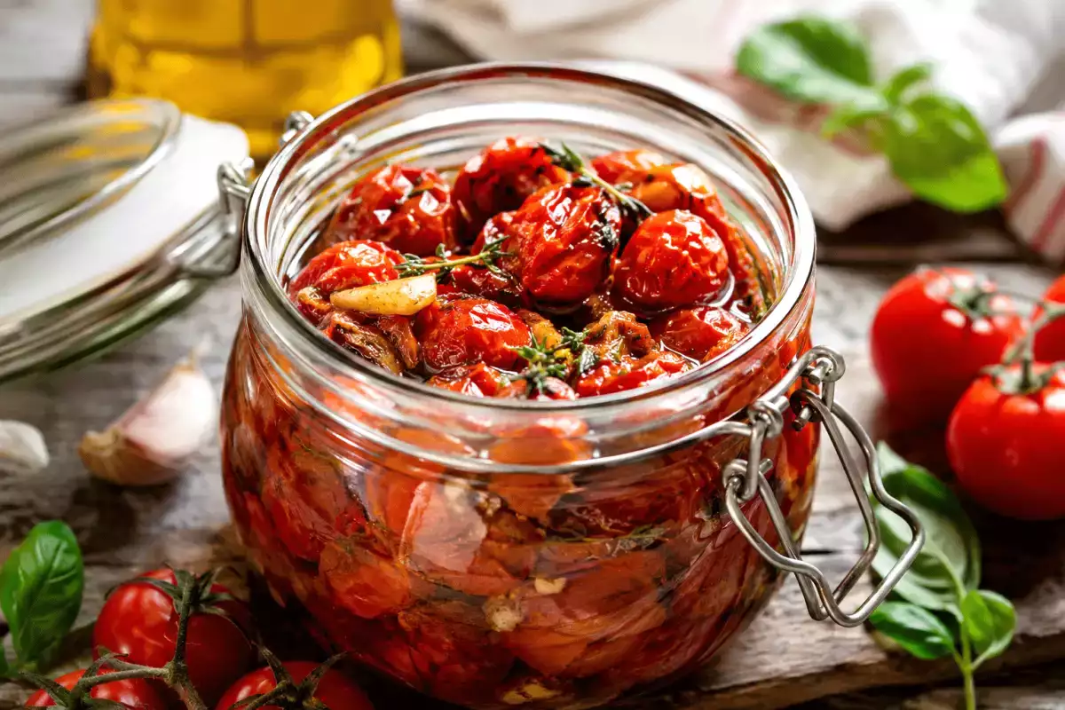 Überreife Kirschtomaten: Einfache Methoden ohne Verschwendung, um sie mehrere Wochen lang aufzubewahren