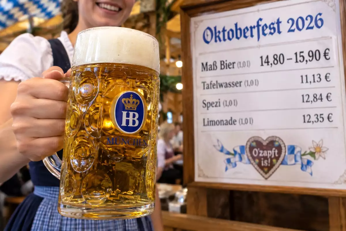 Fast 16 Euro für die Maß: So teuer wird die Wiesn 2026