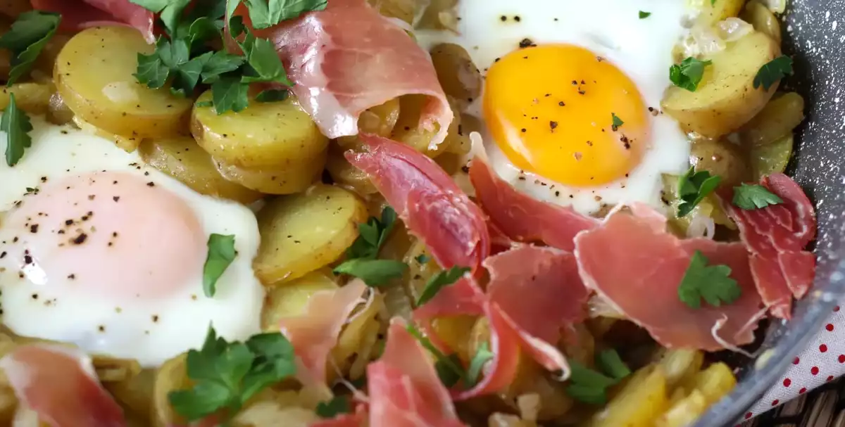 Keine Idee für heute Abend? Mit Kartoffeln und Eiern haben Sie schon fast alles, was Sie für diese Mahlzeit brauchen