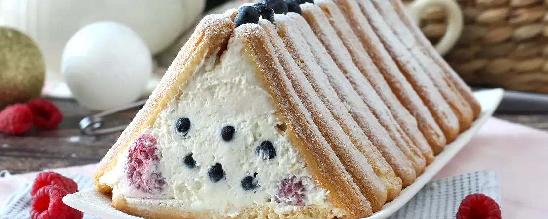 Mit über einer Million Views auf TikTok ist dieser Kuchen in aller Munde und wird zu Weihnachten der Star auf dem Tisch sein