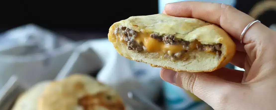 Diese 10 Rezepte mit geschmolzenem Käse machen alle verrückt (und Sie werden bald verstehen, warum)