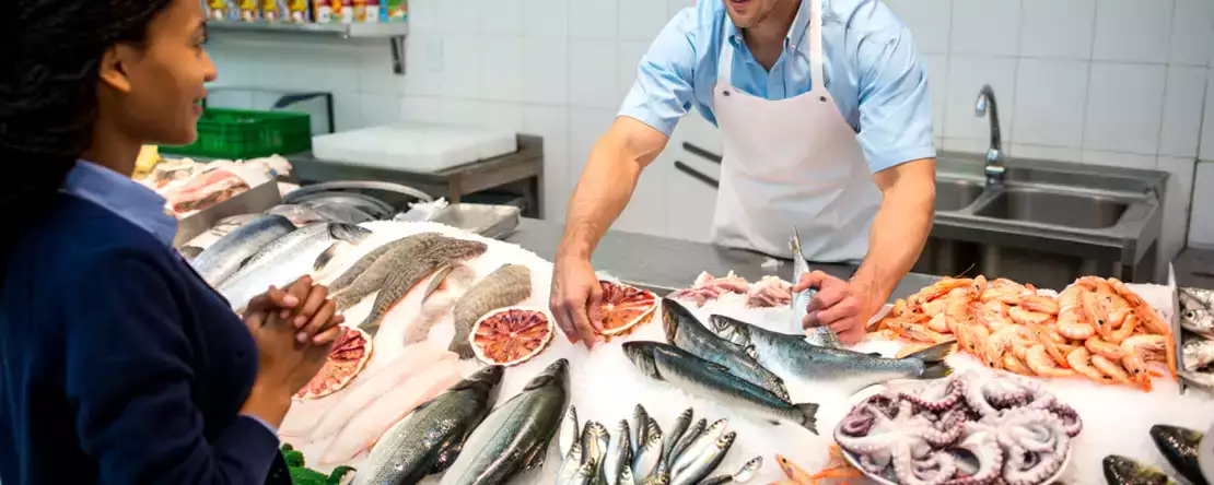 Nährstoffreicher als Lachs und unendlich billiger: der vergessene Fisch, der Ihre Ernährung verändern könnte