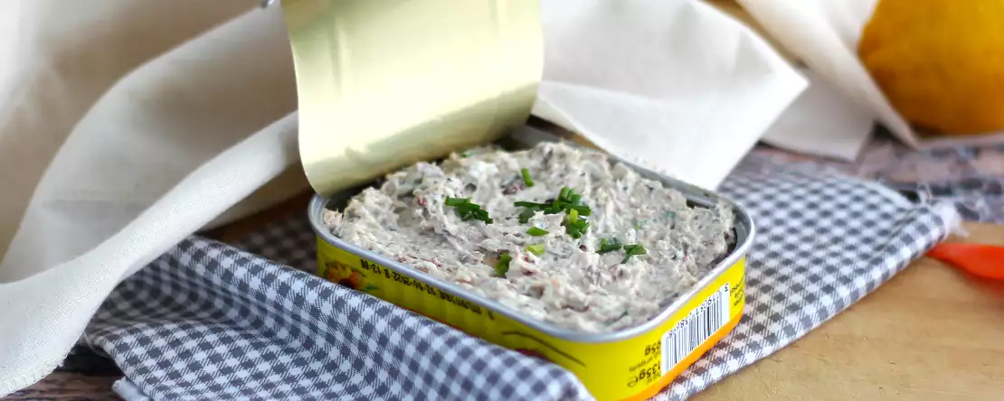 Wie man Sardinen aus der Dose mit 5 einfachen Ideen sublimiert