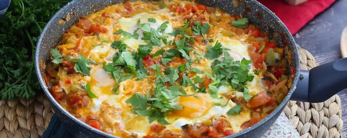 Was soll man kochen, wenn man fast nichts zu Hause hat? Mit diesen 7 einfachen Rezepten lässt sich jede Mahlzeit mühelos retten