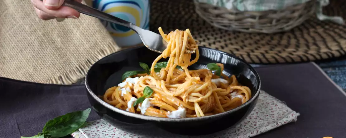 8 Rezepte für erste Gänge mit Burrata, Stracciatella und Mozzarella, die jedes Mittagessen zu einem echten Genuss machen