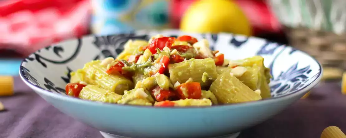 Du bist gerade vom Meer zurückgekommen und hast keine Lust zu kochen? Hier sind 17 schnelle und leckere Sommergerichte!