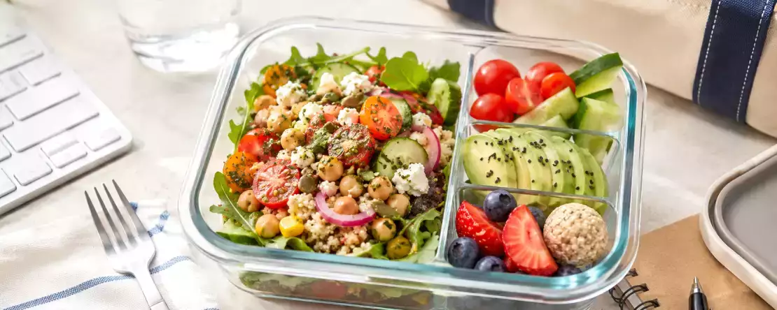 Sommer-Lunchbox: Einfache Rezepte zum Mitnehmen ins Büro, wenn es heiß ist!