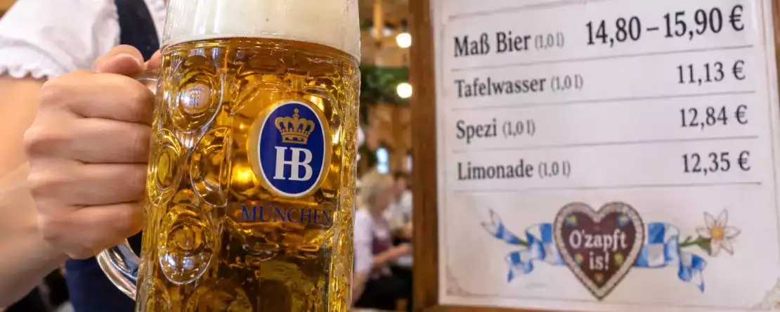 Fast 16 Euro für die Maß: So teuer wird die Wiesn 2026