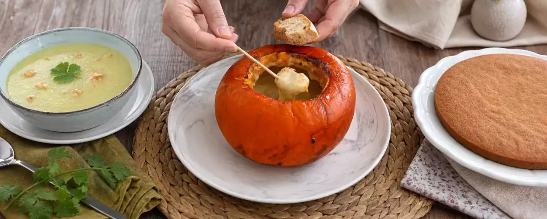 Tagesmenü, 18. Oktober: Cremige Lauchsuppe, Kürbisfondue mit Reblochon und Apfelmus-Sojakuchen
