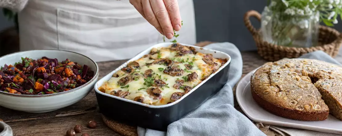 Tagesmenü vom 19. Oktober: herbstlicher Linsensalat, cremiger Pilz-Nudelauflauf und Haselnusskuchen