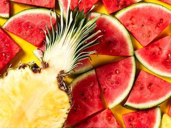 Finden Sie heraus, welche Früchte einen hohen Wassergehalt haben und Ihre tägliche Flüssigkeitszufuhr auf natürliche und köstliche Weise ergänzen können!