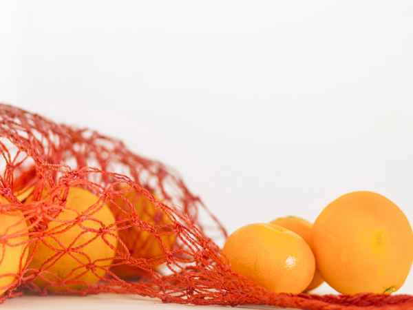 Das Geheimnis der farbigen Netze auf Obst und Gemüse im Supermarkt