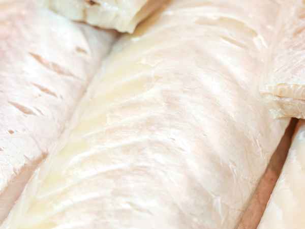 Wie man Kabeljau entsalzt. Geduld, kaltes Wasser und Know-how. So würde es ein Küchenchef machen