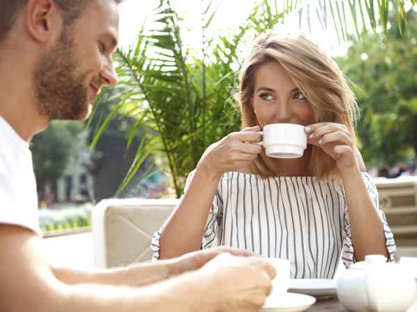 Wie Ihre Tasse den Geschmack des Kaffees beeinflusst, den Sie täglich trinken