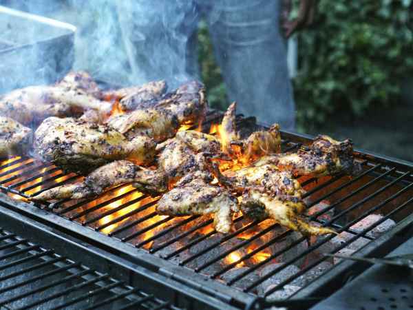 Der Salz-auf-der-Kohle-Trick der Grillexperten