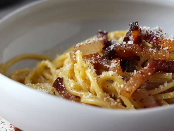 Wissen Sie, warum Guanciale in Carbonara nicht dasselbe ist wie Pancetta?