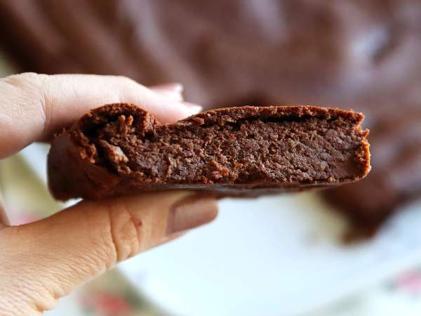 Der Trick ist Kürbis (aber nicht nur): superweicher, butterfreier und glutenfreier Schokoladenkuchen