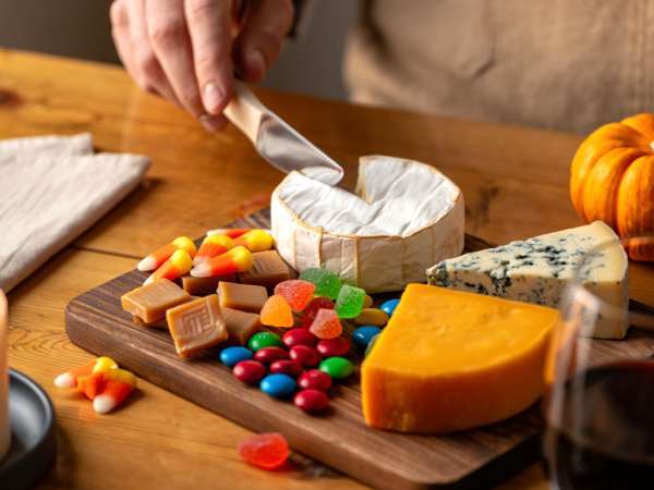 Halloween ist nicht mehr nur etwas für Kinder: So haben Erwachsene es zu ihrem süßesten und köstlichsten Fest gemacht.